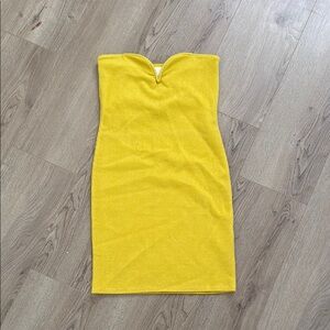 Elegant Yellow Strapless Dress